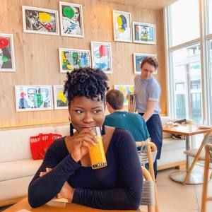 Meet your Posher, Vanessa